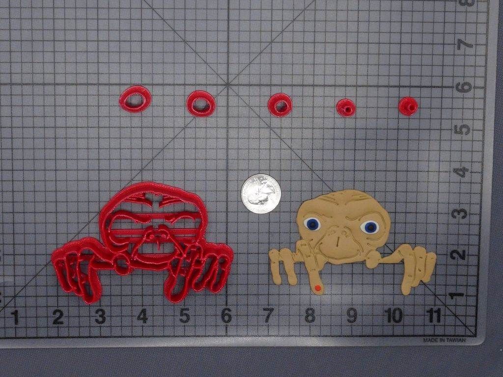 ET the Extra Terrestrial - ET 266-H300 Cookie Cutter Set