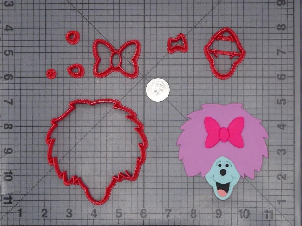 Cliffard the Big Red Dog - Cleo Head 266-H542 Cookie Cutter Set