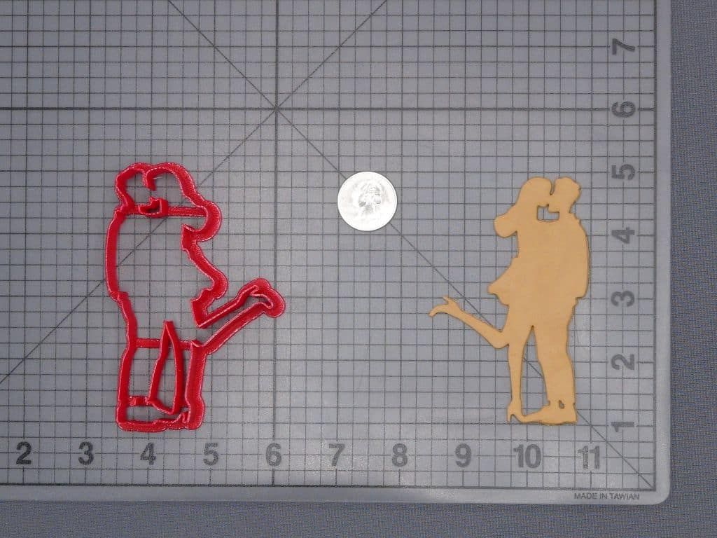 Couple Kissing 266-H954 Cookie Cutter