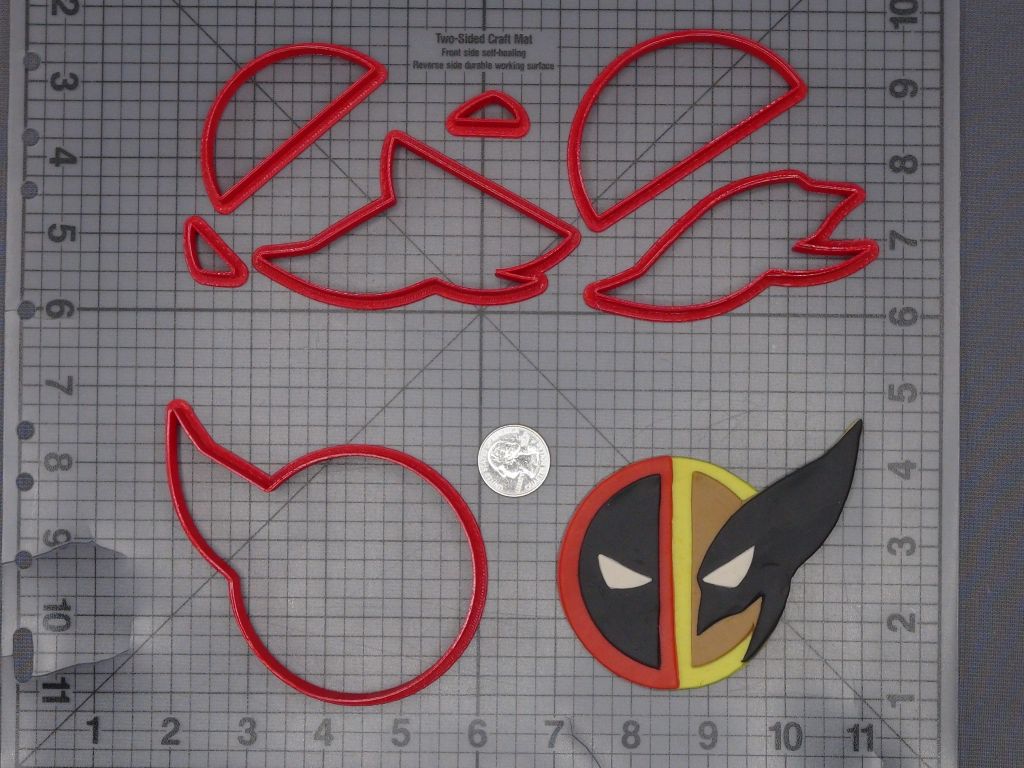 Deadpool VS Wolverine 266-K947 Cookie Cutter Set