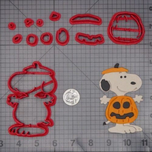 Halloween - Peanuts - Snoopy in Jack O Lantern 266-L050 Cookie Cutter Set