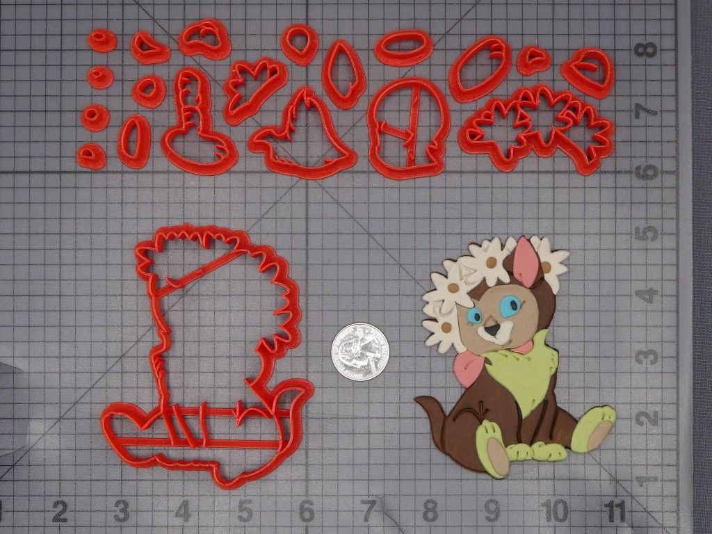 Alice in Wonderland - Dinah the Cat Body 266-L152 Cookie Cutter Set