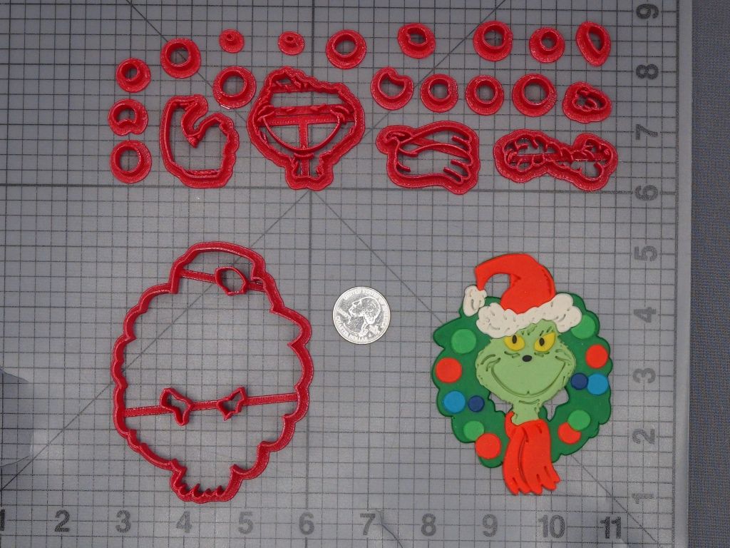 How the Grinch Stole Christmas - Grinch in Wreath 266-L128 Cookie Cutter Set
